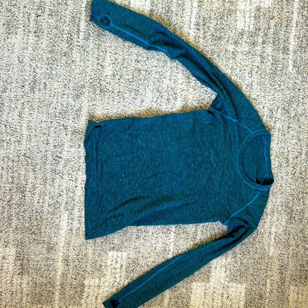 Lululemon run top